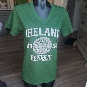 Irish connexxion  v- neck tshirt